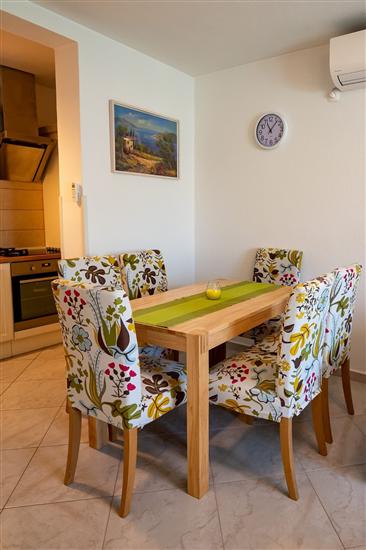 Apartment A1, for 7 persons