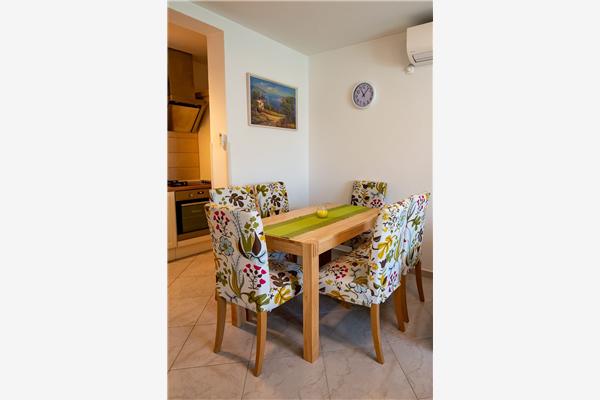 Apartment A1, for 7 persons