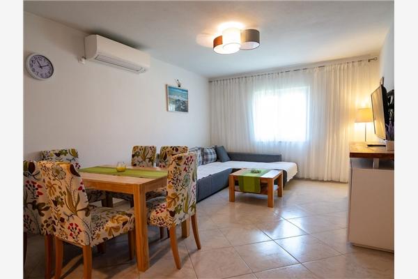 Apartment A1, for 7 persons