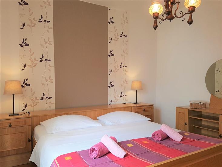 Apartment A1, for 6 persons