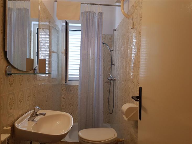 Apartment A1, for 6 persons