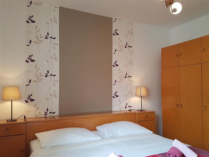 Apartment A1, for 6 persons