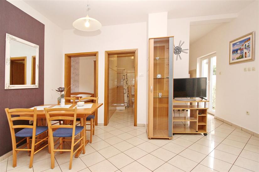 Apartment A1, for 6 persons