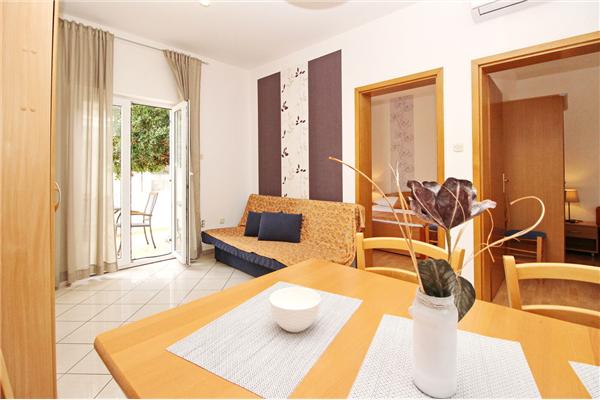 Apartment A1, for 6 persons