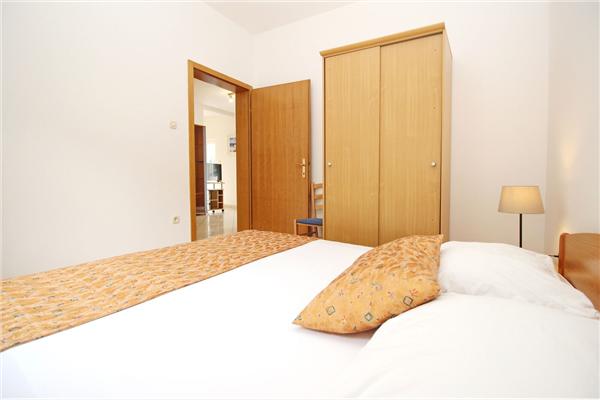 Apartment A1, for 6 persons