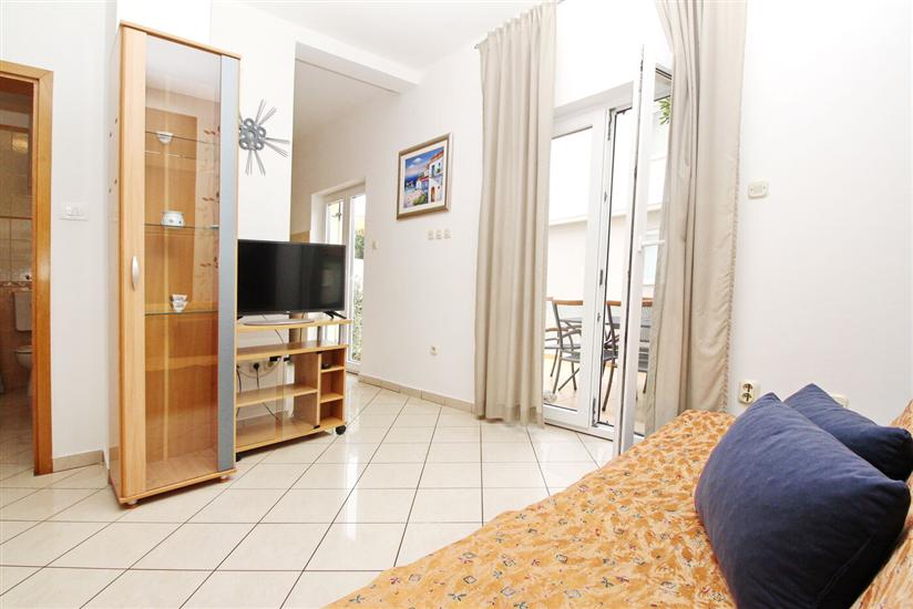 Apartment A1, for 6 persons