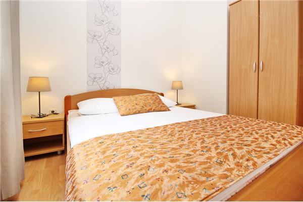 Apartment A1, for 6 persons