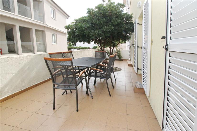 Apartment A1, for 6 persons