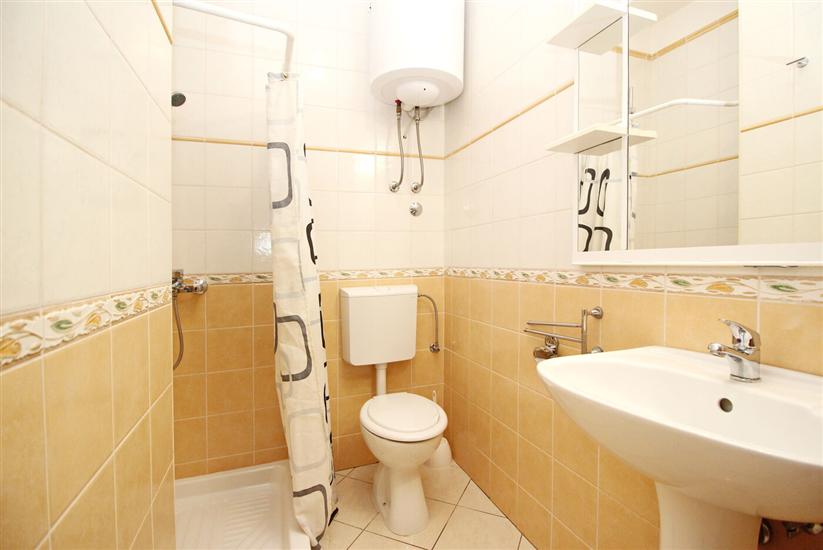 Apartment A1, for 6 persons