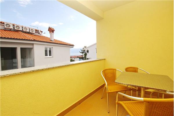 Apartment A2, for 5 persons