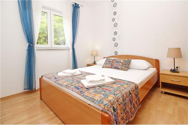 Apartment A2, for 5 persons