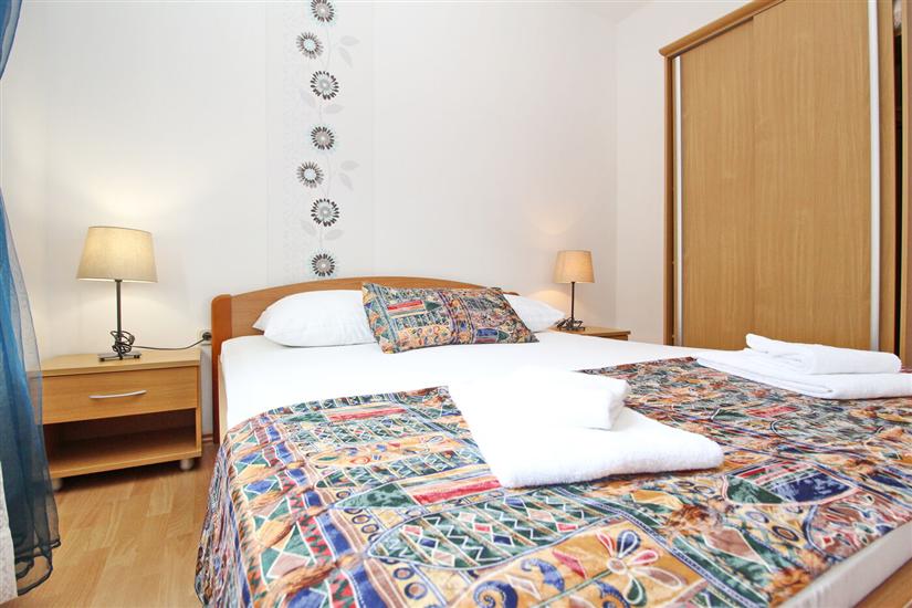 Apartment A2, for 5 persons