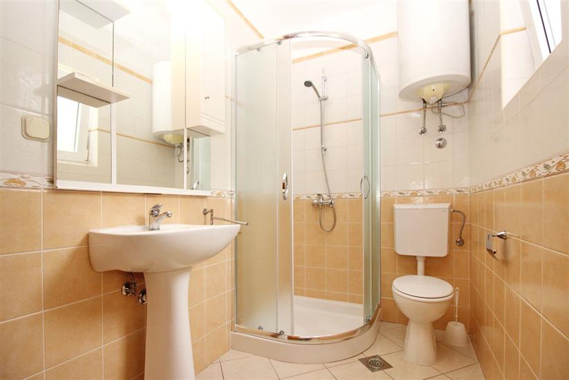 Apartment A2, for 5 persons