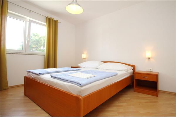 Apartment A1, for 5 persons