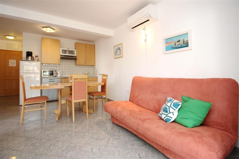 Apartment A2, for 5 persons