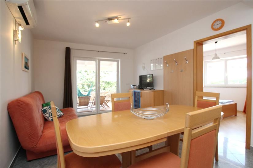 Apartment A2, for 5 persons