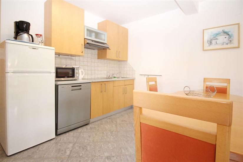 Apartment A2, for 5 persons