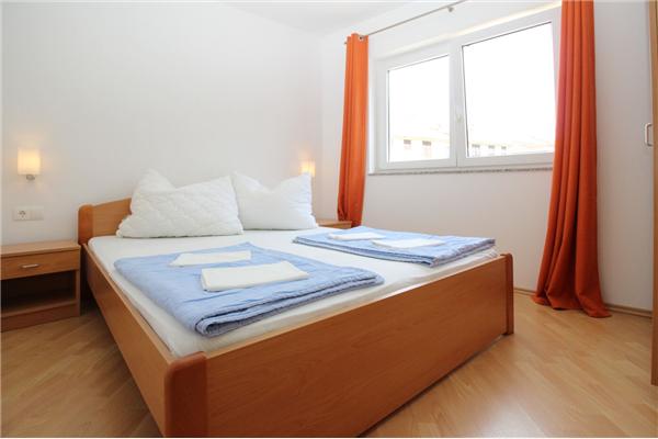 Apartment A2, for 5 persons