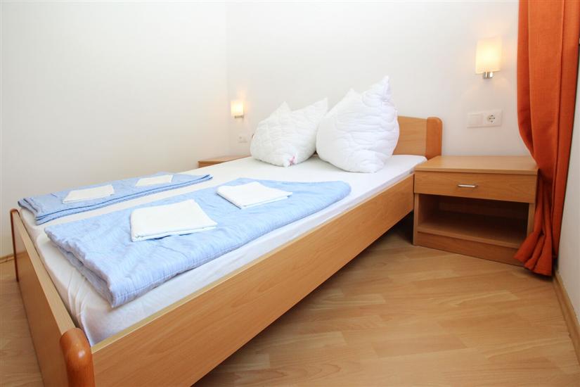 Apartment A2, for 5 persons