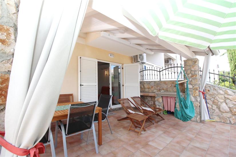 Apartment A2, for 5 persons