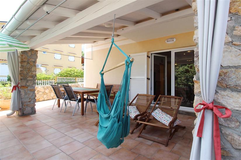 Apartment A2, for 5 persons