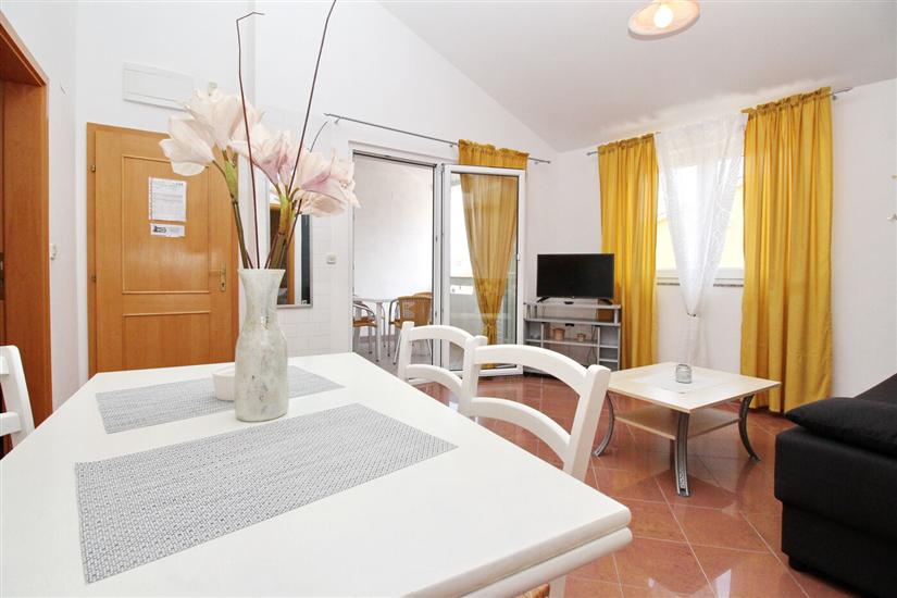 Apartment A4, for 5 persons