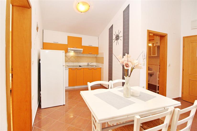 Apartment A4, for 5 persons