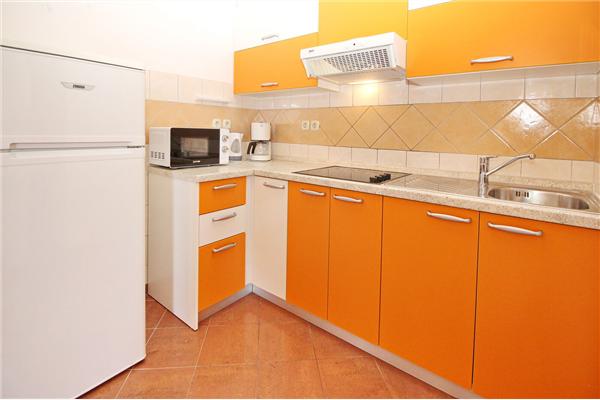 Apartment A4, for 5 persons