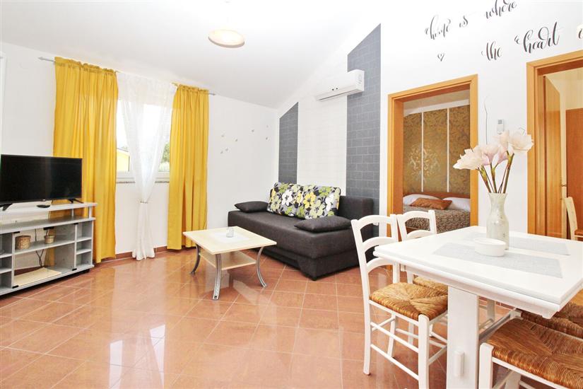 Apartment A4, for 5 persons