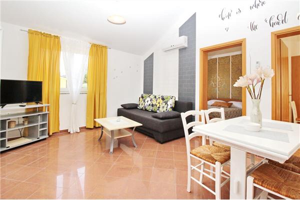 Apartment A4, for 5 persons