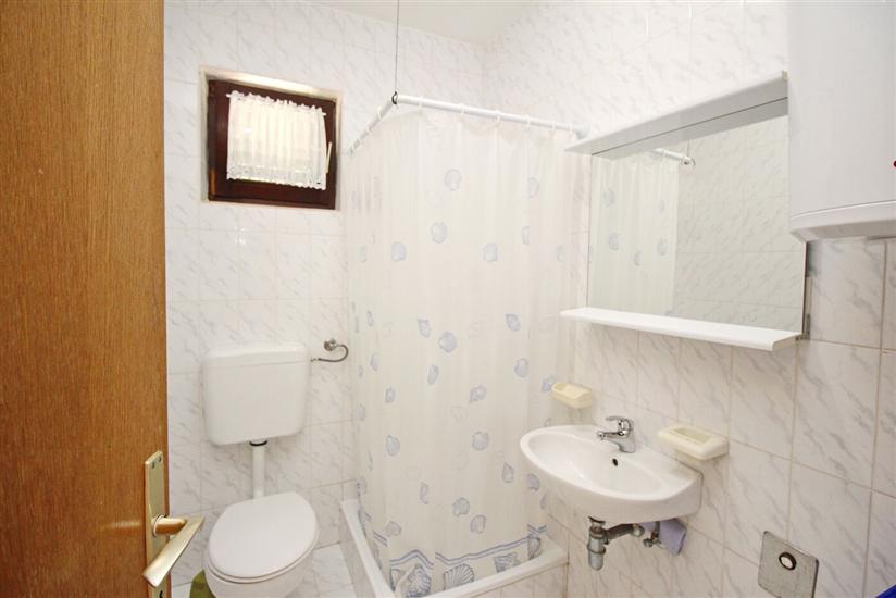 Apartment A1, for 6 persons