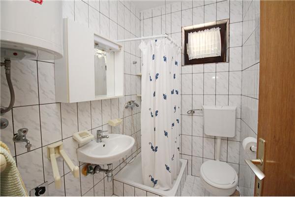 Apartment A1, for 6 persons