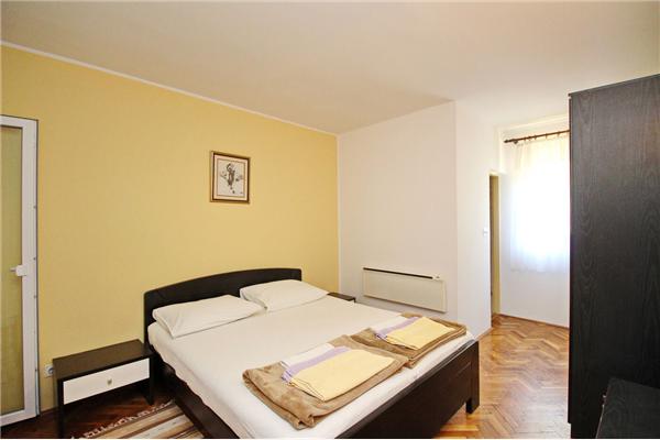 Apartment A1, for 6 persons