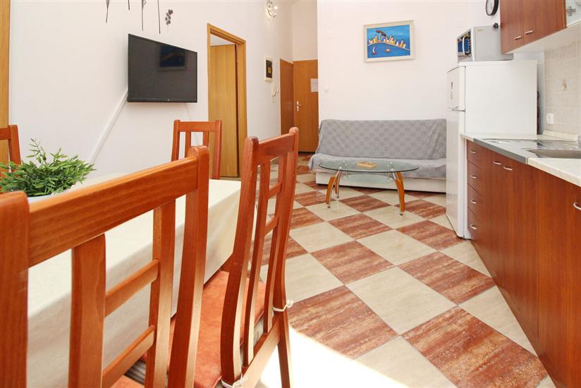 Apartment A7, for 4 persons