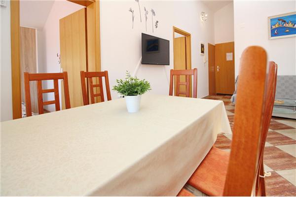 Apartment A7, for 4 persons