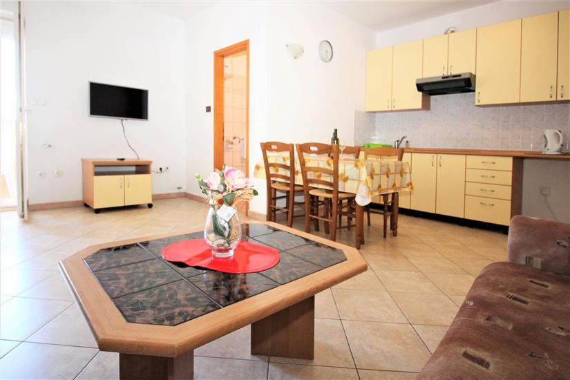 Apartment A5, for 5 persons