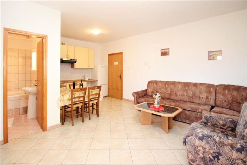 Apartment A5, for 5 persons