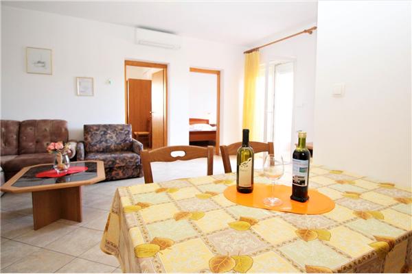 Apartment A5, for 5 persons