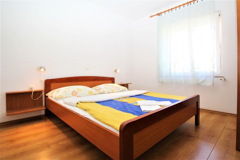 Apartment A5, for 5 persons