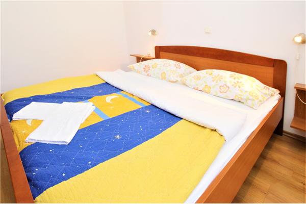 Apartment A5, for 5 persons