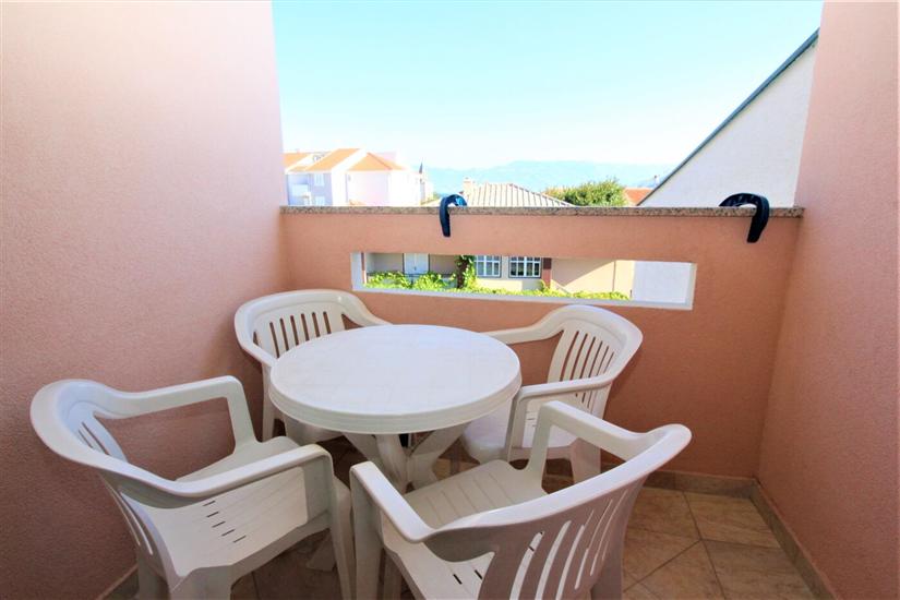 Apartment A5, for 5 persons