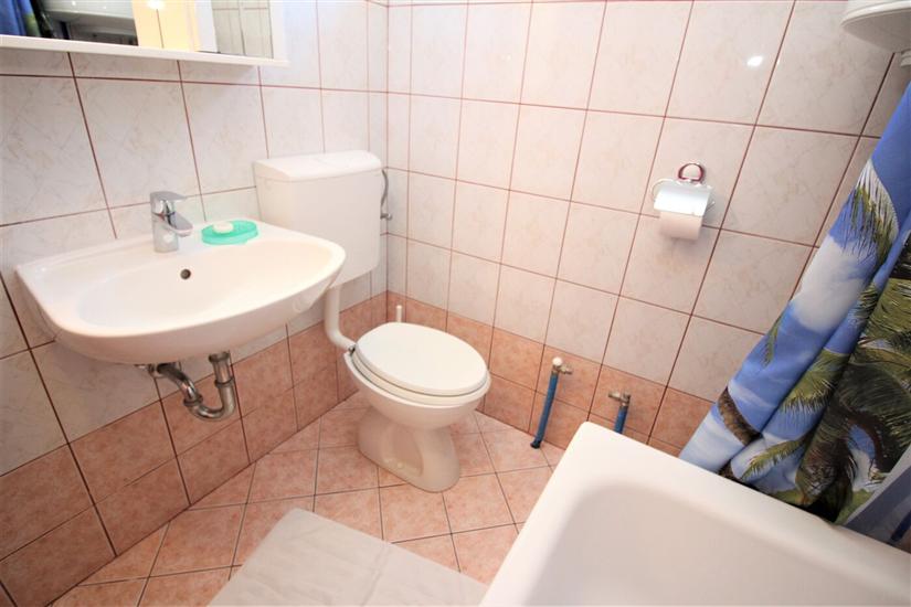 Apartment A6, for 4 persons