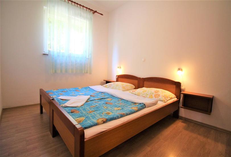 Apartment A8, for 6 persons