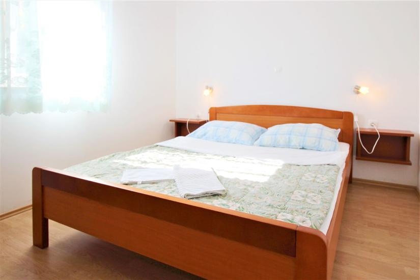 Apartment A8, for 6 persons