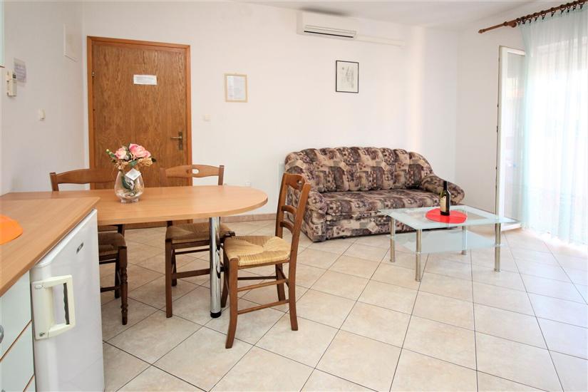 Apartment A9, for 3 persons