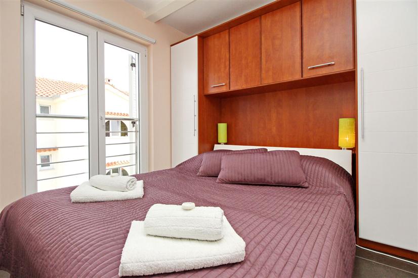 Apartment A1, for 5 persons