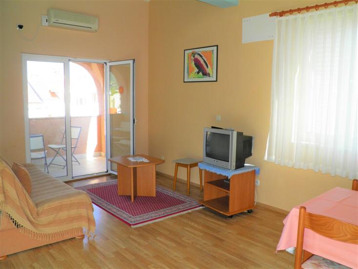 Apartment A2, for 4 persons