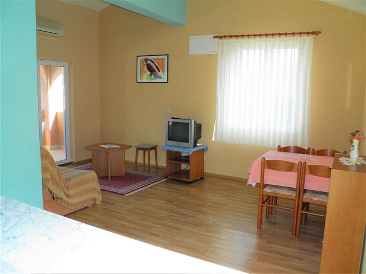 Apartment A2, for 4 persons