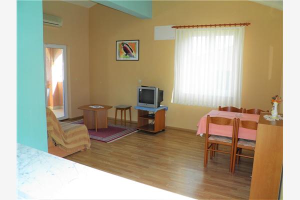 Apartment A2, for 4 persons