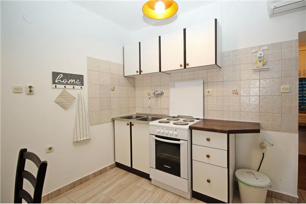 Apartment A1, for 6 persons